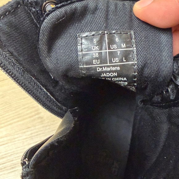 RARE Dr Martens Jadon Velvet Platform, SIZE 7 US - Picture 10 of 12